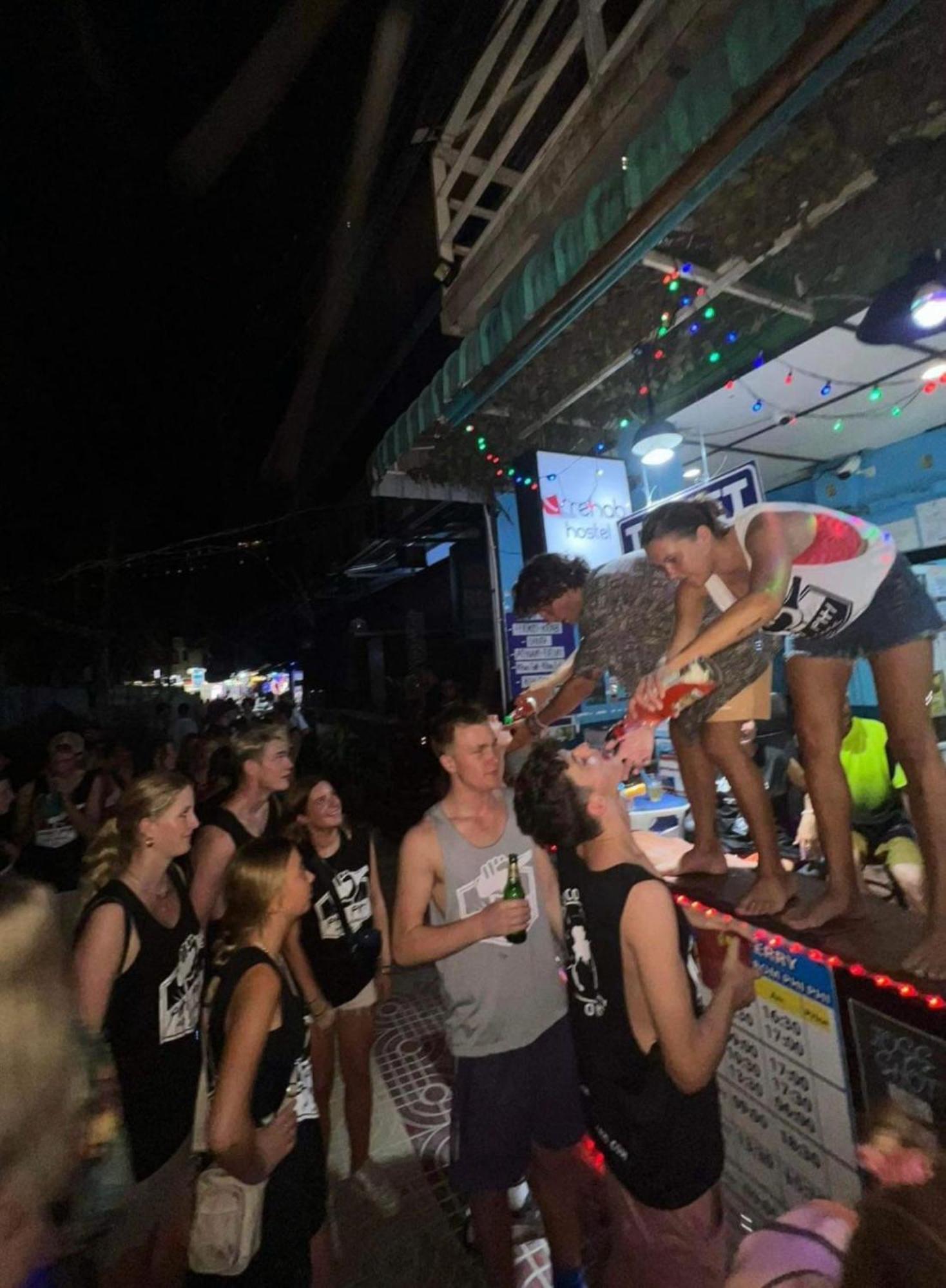 Rehab Hostel Koh Phi Phi Ngoại thất bức ảnh